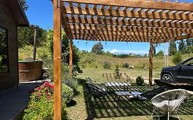 Cabaña acogedora con tinaja privada y vista al volcán, Puerto Octay